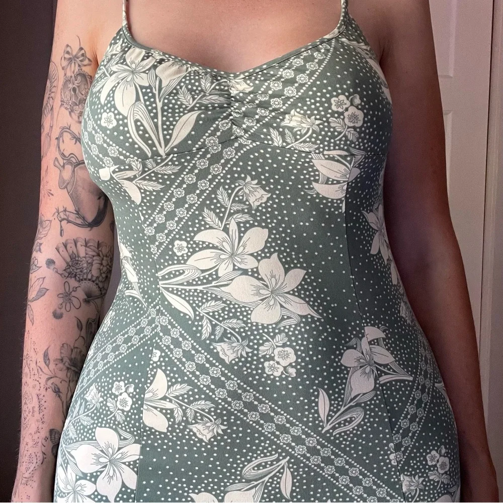 UO Arna Midi Dress Size Large - Picture 1 of 6